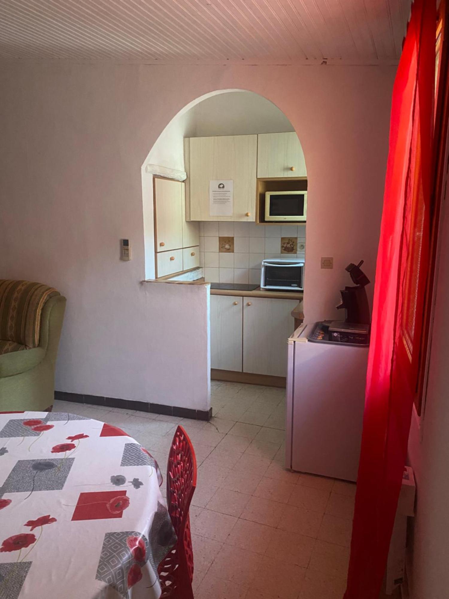 Maison De Ville Proche Mer, En Camargue Sur Le Chemin De Saint Jacques De Compostelle, Clim Reversible Вовер Экстерьер фото